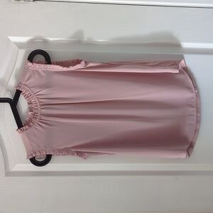 Sleeveless ruffled top